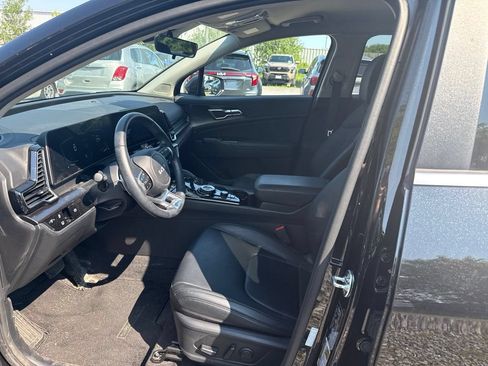 Certified 2024 Kia Sportage EX AWD/4WD image 9