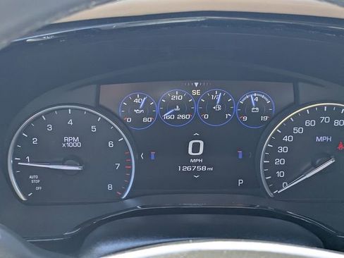 Used 2017 Cadillac XT5 Platinum AWD/4WD image 31