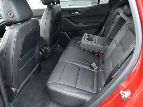 New 2026 Chevrolet Equinox LT w/ Convenience Package II image 25