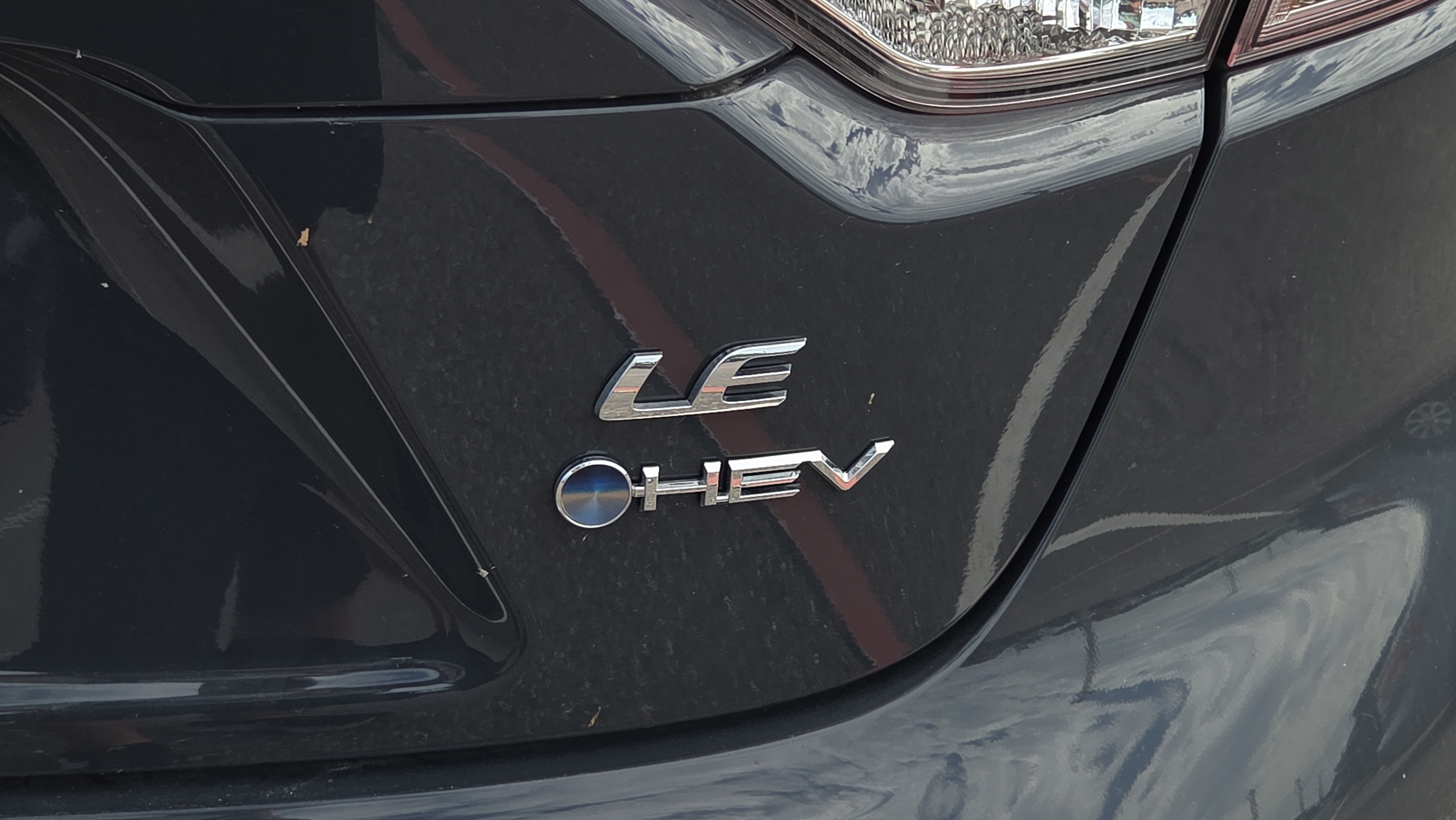 Certified 2025 Toyota Corolla LE FWD image 5