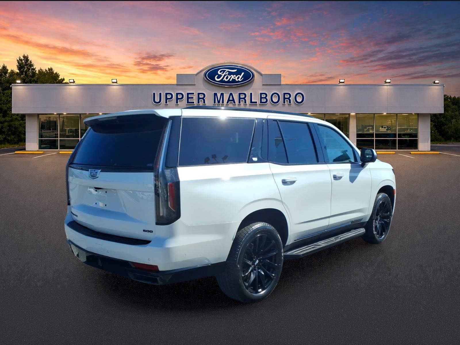 Used 2024 Cadillac Escalade Sport w/ LPO, ONYX Package AWD/4WD image 9