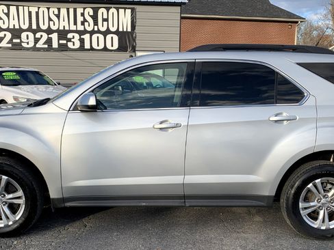 Used 2011 Chevrolet Equinox LT w/ Driver Convenience Package image 2