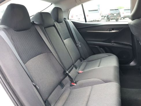 Used 2025 Toyota Camry LE AWD/4WD image 34