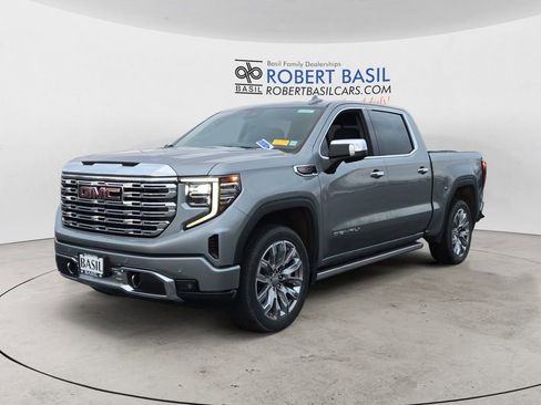 Used 2025 GMC Sierra 1500 Denali w/ Denali Reserve Package AWD/4WD image 1