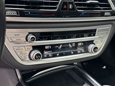 Used 2022 BMW 740i 740i w/ M Sport Package image 27