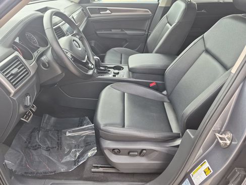 Used 2020 Volkswagen Atlas SE w/ Panoramic Sunroof Package AWD/4WD image 11