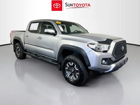 Used 2018 Toyota Tacoma TRD Off-Road AWD/4WD image 1