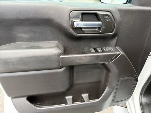 Used 2020 GMC Sierra 1500 4x4 Crew Cab w/ Sierra Value Package image 16