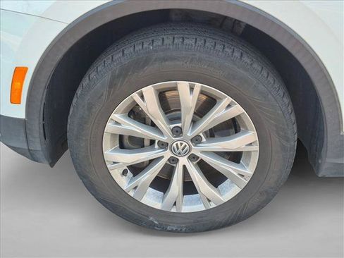 Used 2019 Volkswagen Tiguan S w/ Driver Assistance Package FWD image 10