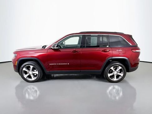 Used 2024 Jeep Grand Cherokee Limited w/ Luxury Tech Group II AWD/4WD image 4