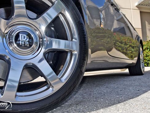 Used 2015 Rolls-Royce Wraith image 23