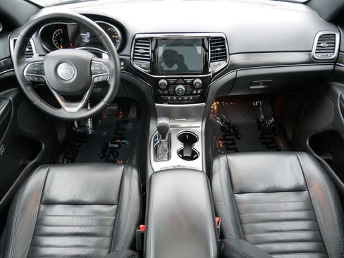 Used 2019 Jeep Grand Cherokee Limited X image 10