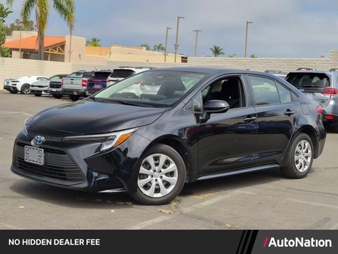 Used 2023 Toyota Corolla LE FWD image 1