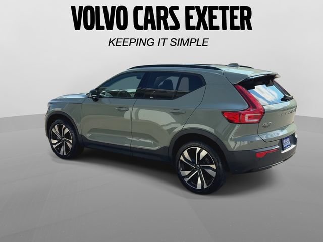 Certified 2024 Volvo XC40 B5 Plus w/ Protection Package Premier AWD/4WD image 9
