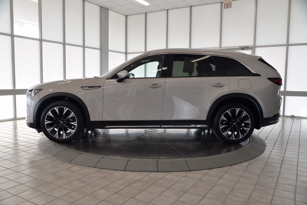 Certified 2024 MAZDA CX-90 Plug-In Hybrid w/ Premium Plus AWD/4WD image 5