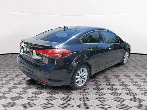 Used 2017 Kia Forte S FWD image 6