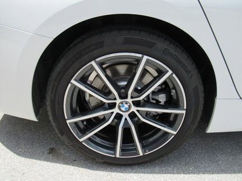 Used 2022 BMW 330i Sedan w/ Driving Assistance Package image 8