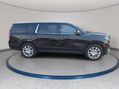 Used 2023 Chevrolet Suburban High Country w/ Premium Package 2 AWD/4WD image 5