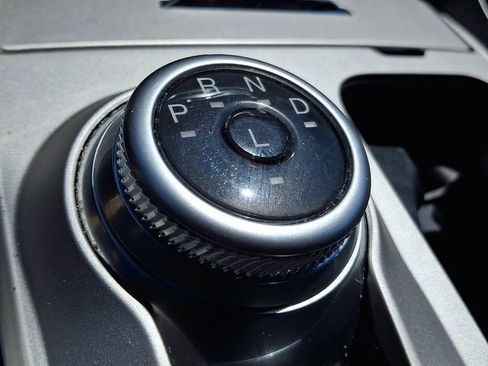 Used 2023 Ford Explorer XLT AWD/4WD image 16