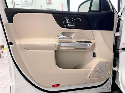 New 2026 Mercedes-Benz GLB 250 image 10