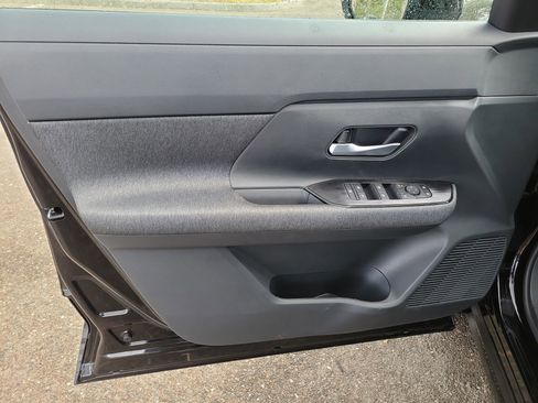 New 2026 Nissan Kicks SV image 16