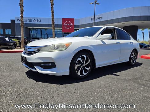 Used 2017 Honda Accord EX-L image 2