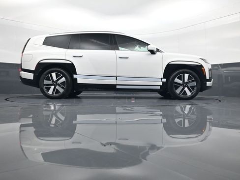 New 2026 Hyundai Ioniq 9 SEL image 24