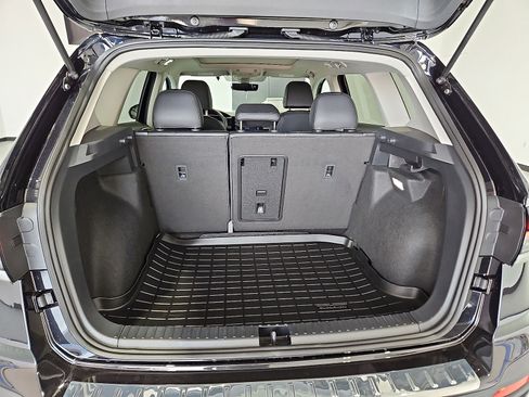 New 2026 Volkswagen Taos SE FWD image 13