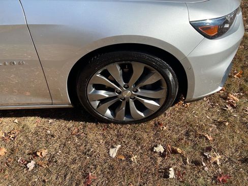 Used 2017 Chevrolet Malibu Premier w/ Premier Sun and Wheel Package image 24