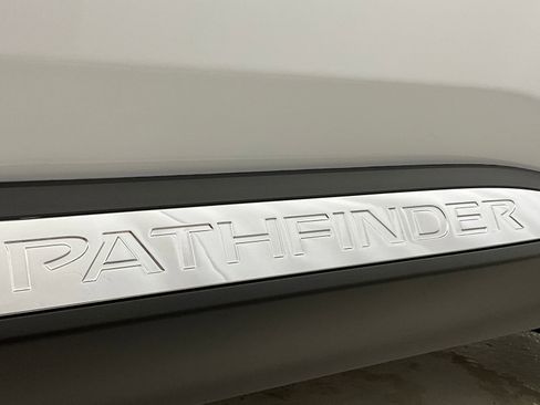 Used 2025 Nissan Pathfinder Platinum w/ Cargo Package AWD/4WD image 30