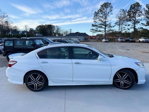 Used 2016 Honda Accord EX-L image 16