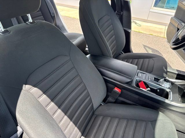 Used 2019 Ford Fusion SE FWD image 23