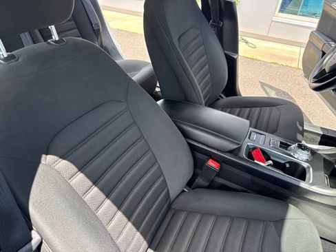 Used 2019 Ford Fusion SE FWD image 23