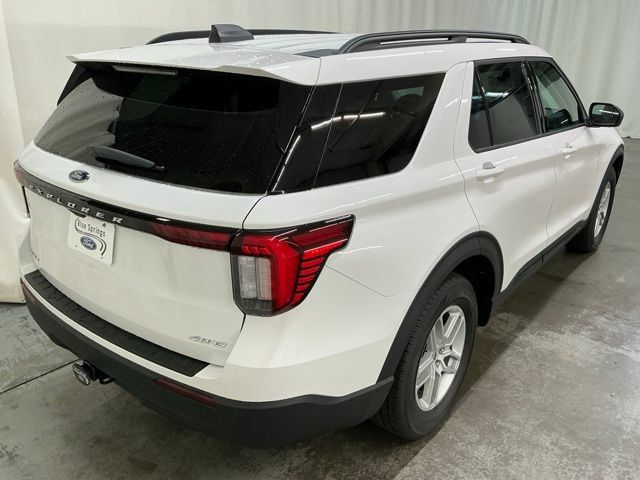New 2026 Ford Explorer Active AWD/4WD image 3