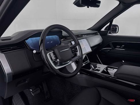 New 2025 Land Rover Range Rover Autobiography image 9