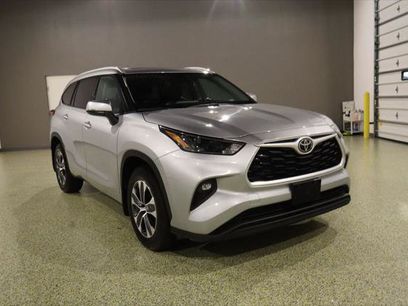 Used 2022 Toyota Highlander XLE