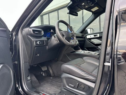 Used 2023 Ford Explorer ST w/ Equipment Group 401A image 17