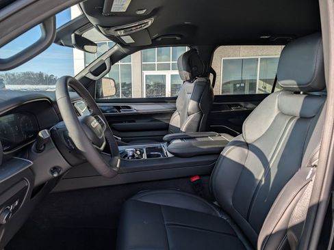 New 2026 Jeep Grand Wagoneer L Limited AWD/4WD image 5