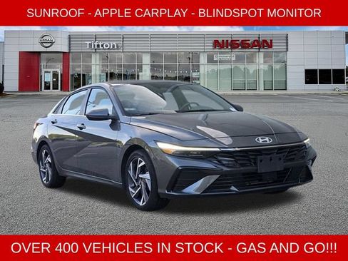 Used 2025 Hyundai Elantra SEL FWD image 1
