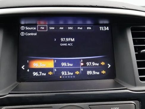 Used 2017 Nissan Pathfinder SV AWD/4WD image 31