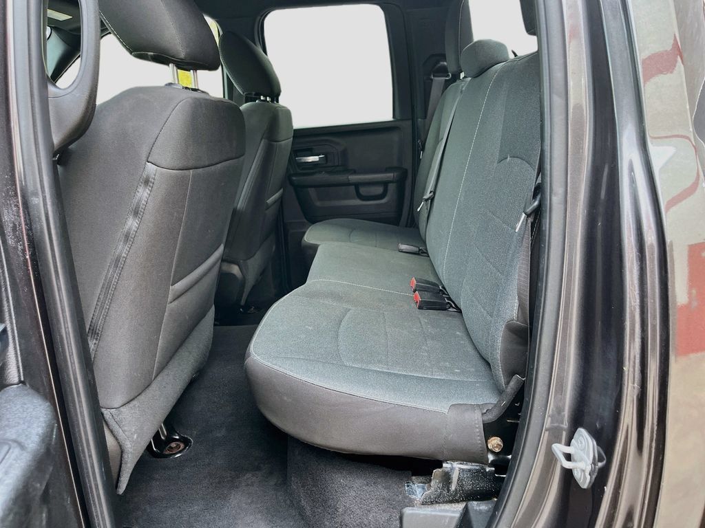 Used 2022 RAM 1500 Warlock AWD/4WD image 23