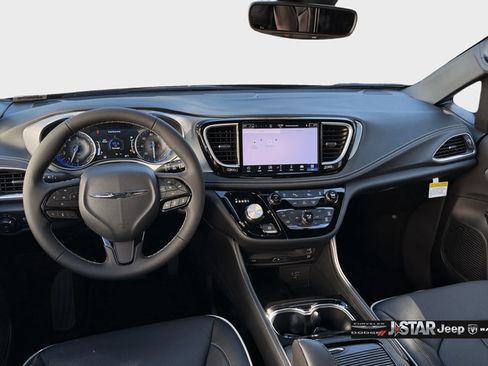 New 2026 Chrysler Pacifica Limited w/ Uconnect Theater Family Group FWD image 9