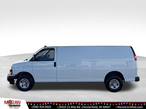 Used 2023 Chevrolet Express 3500 Extended w/ Driver Convenience Package image 2