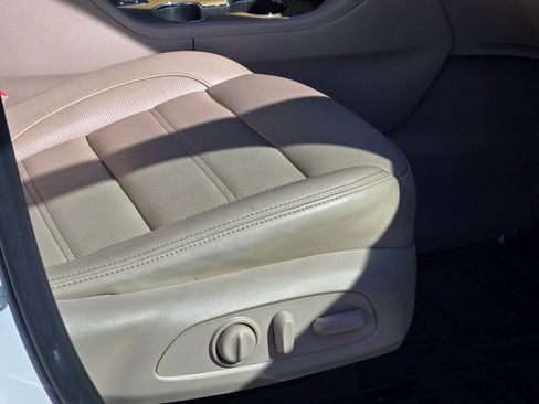 Used 2019 GMC Acadia Denali image 8