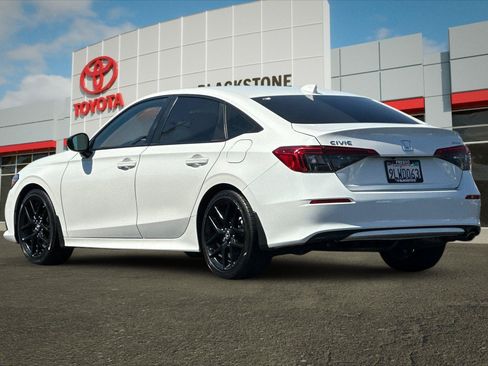 Used 2024 Honda Civic Sport image 5