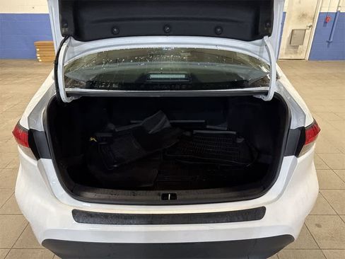 Used 2023 Toyota Corolla LE image 11