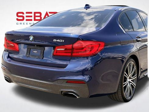 Used 2018 BMW 540i w/ M Sport Package RWD image 2