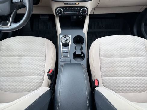 Used 2020 Ford Escape SE Sport AWD/4WD image 30