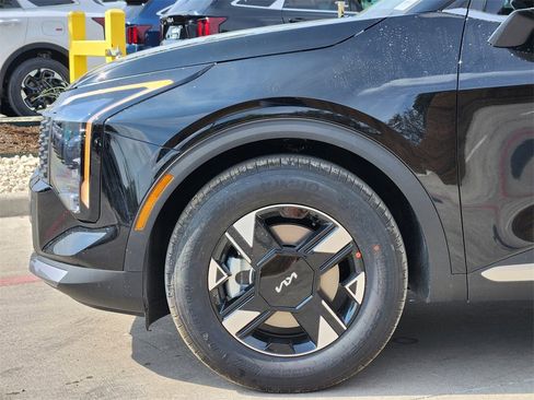 New 2026 Kia Sportage LX image 5