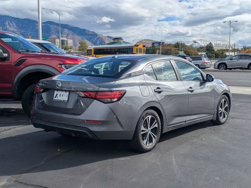 Used 2021 Nissan Sentra SV w/ Lighting Package image 4